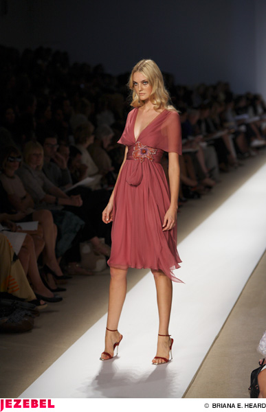 Illustration for article titled J. Mendel Spring/Summer '08 Show & Scene